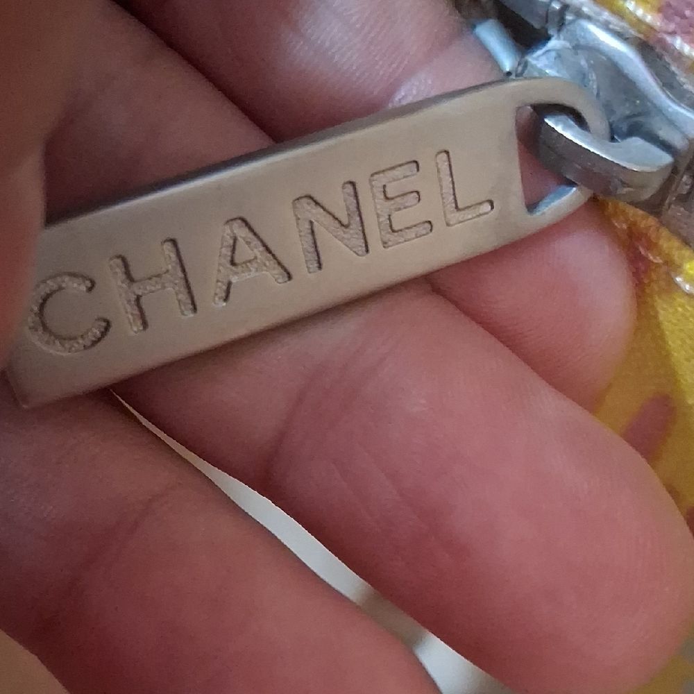 CHANEL Yellow and Purple Floral Tote (STRAP IS BROKEN PROJECT BAG!) - Picture 14 of 16